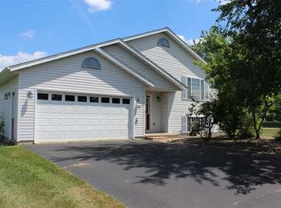 2201 Willow Bend Dr, Merrill, WI 54452
