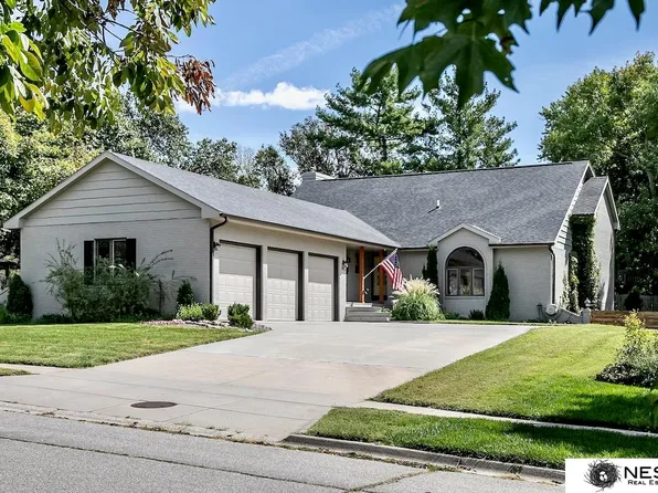 1825 Saybrook Ln, Lincoln, NE 68512