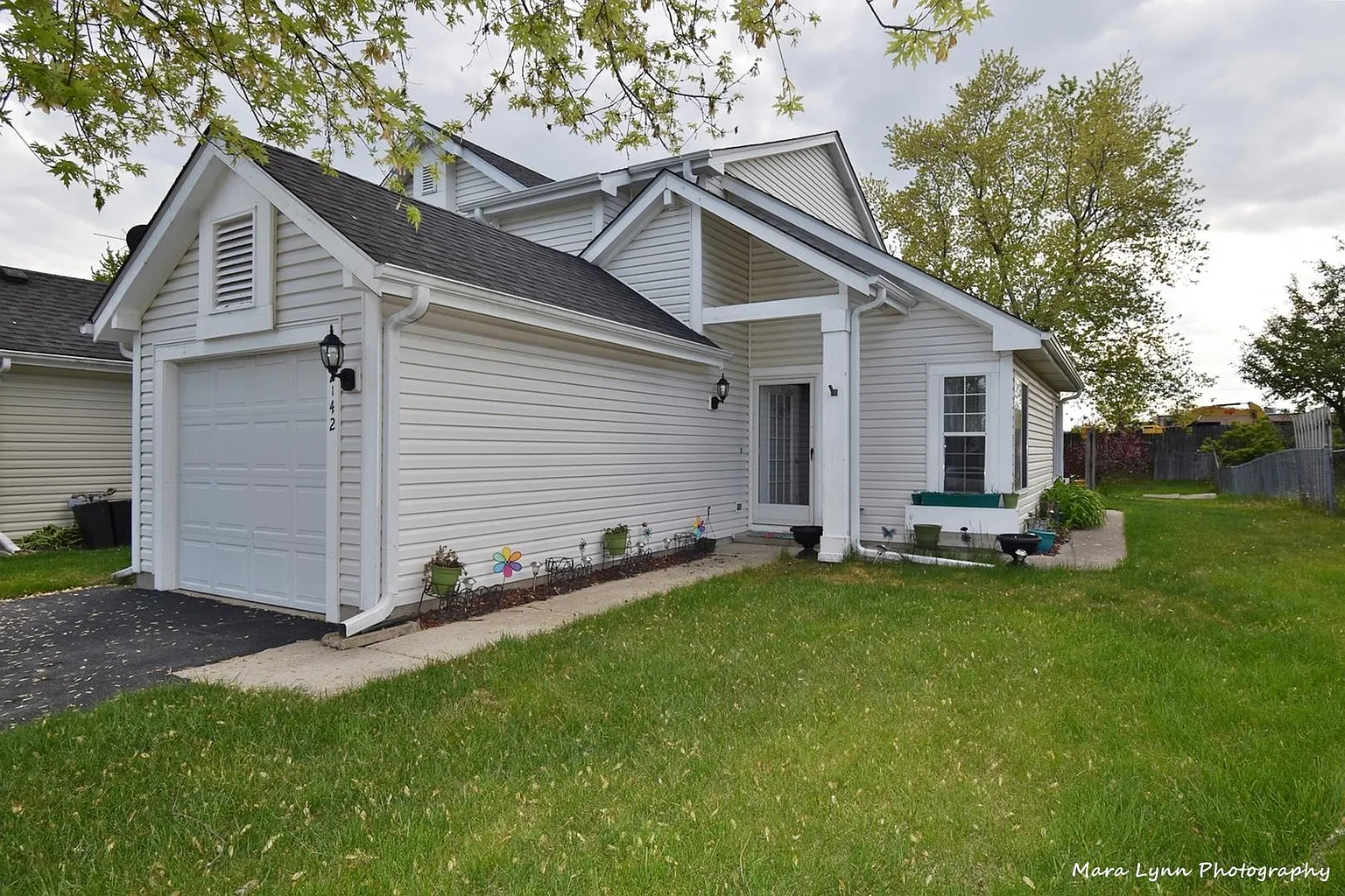 2142 Brittany Ln photo 1