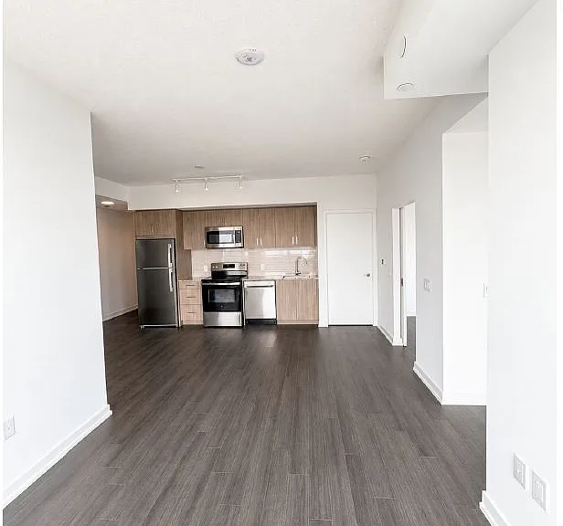 4010 Eglinton Ave W #913 — Photo 7