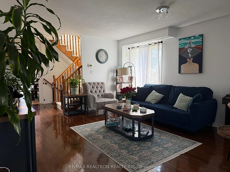 141 Gail Parks Cres — Photo 6