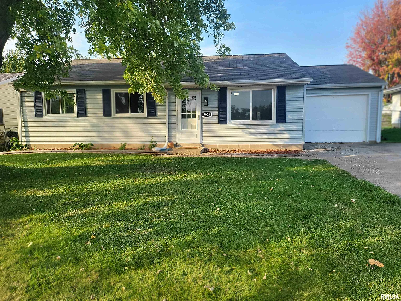 5617 W Everett M Dirksen Pkwy photo 1