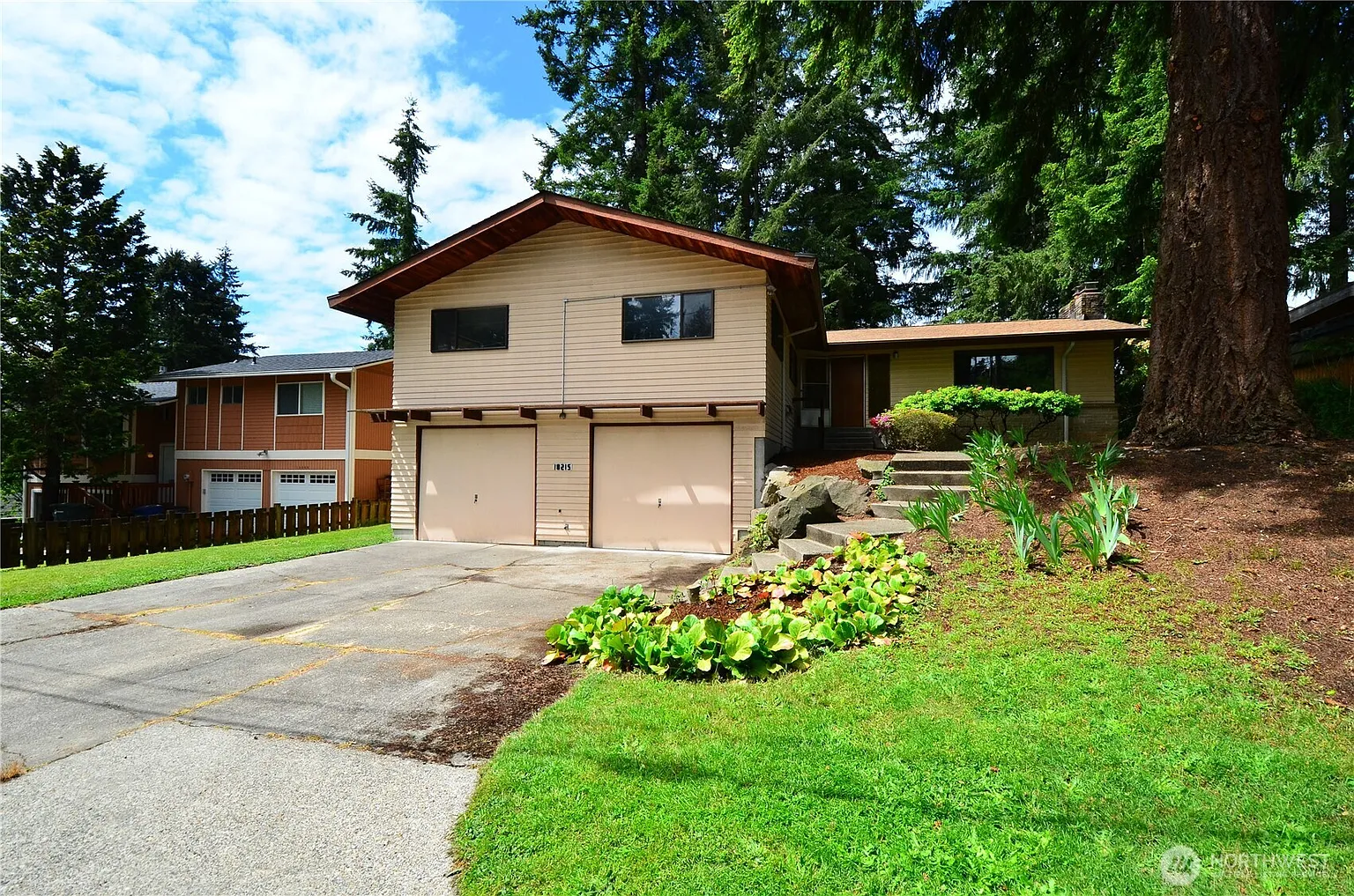 18215 108th Avenue NE photo 1