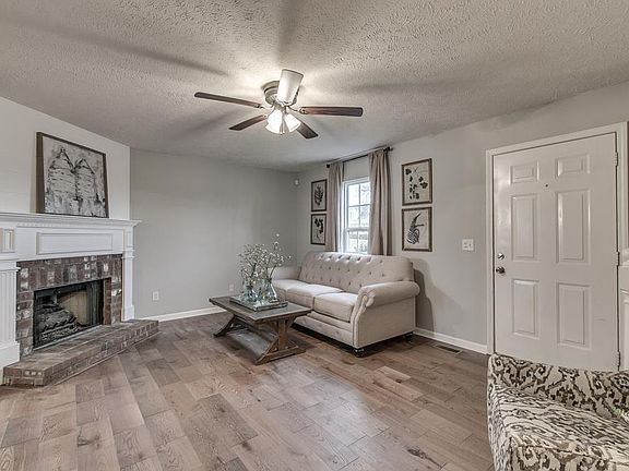 3rd image of 1105 Stepping Stone St