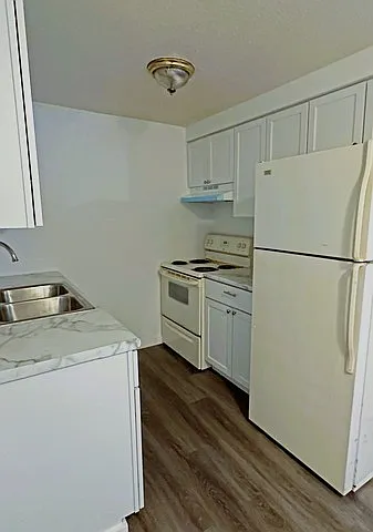 753 N 5th Ave — Photo 2
