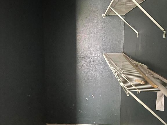 4th image of 6013 E Greene St
