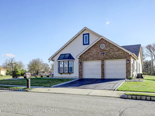 25 Caldwell Terrace, Marlboro, NJ 07746