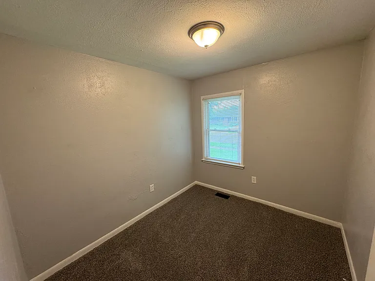 69 N Tippecanoe Dr — Photo 10