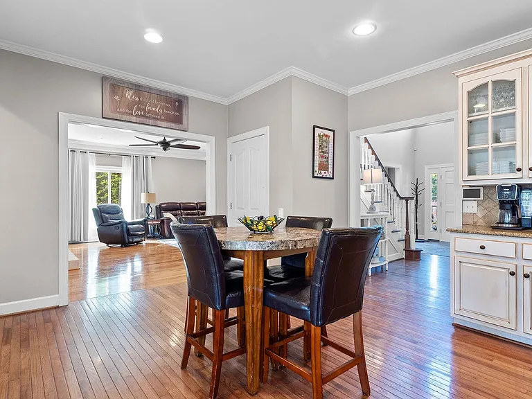 1210 Auxford Ave — Photo 13
