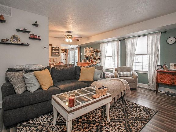 2nd image of 13762 Oakbrook Dr Unit 3762