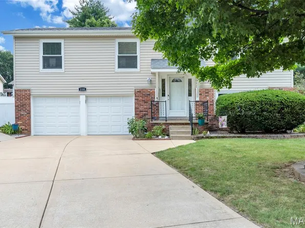 110 Phyllisaire Ct, Saint Peters, MO 63376