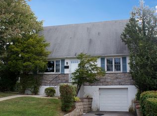 94 Webster Rd, Scarsdale, NY 10583