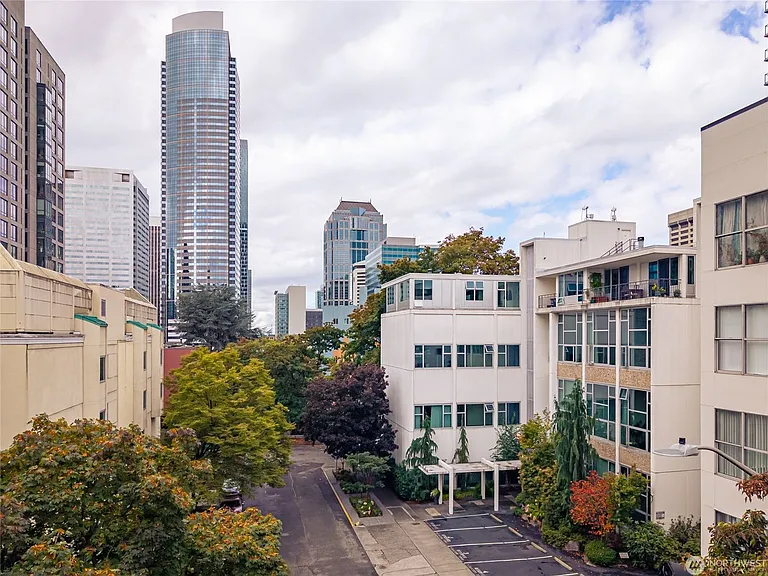 1000 Union St #401 — Photo 9