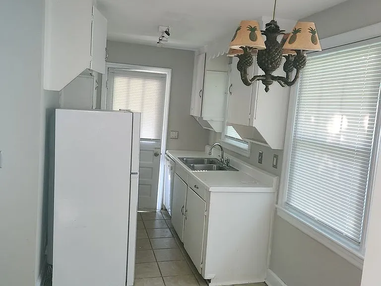 1029 Hancock St — Photo 7