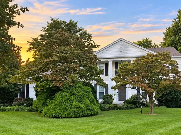 13113 Gentry Dr, Hagerstown, MD 21742