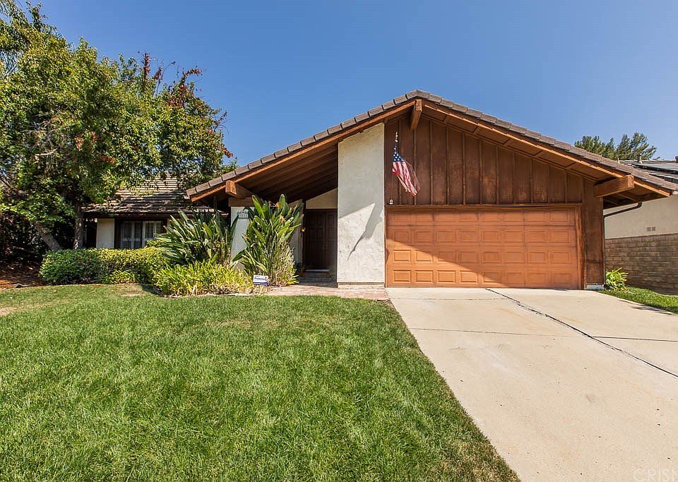 1st image of 3088 E Sierra Dr
