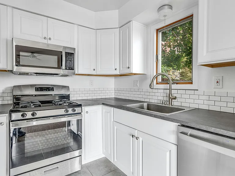 156 Undercliff Ave #1 — Photo 11