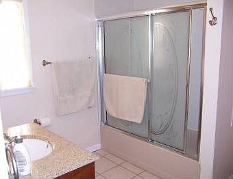 3rd image of 19 Georgia St