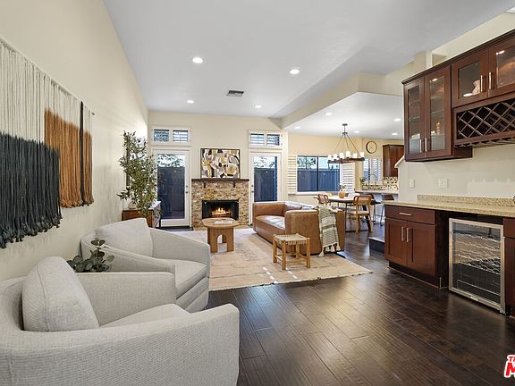 4th image of 384 E Del Mar Blvd