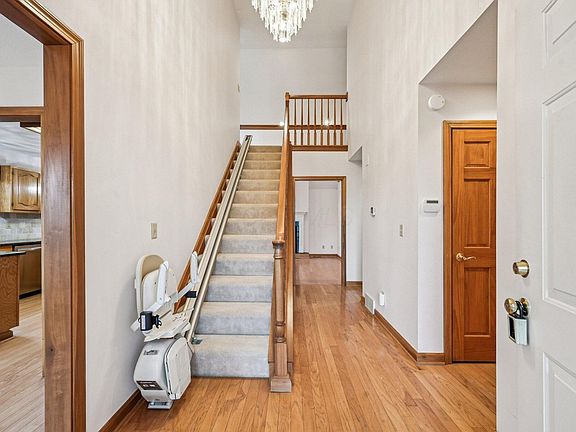 3rd image of 953 Hopewell Heights Dr