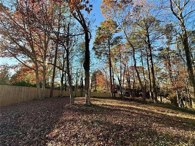 3 bed, 2.0 bath, $2,450 — Photo 4