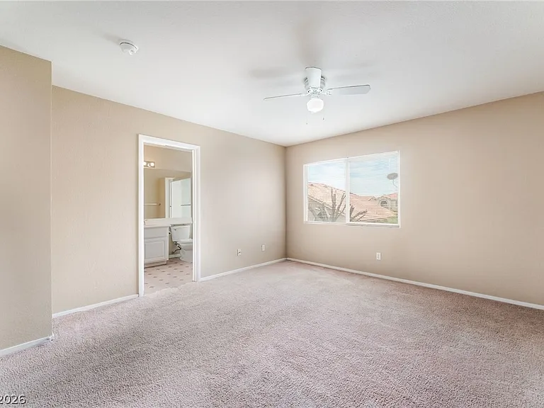 8725 Autumn Valley Ave — Photo 18
