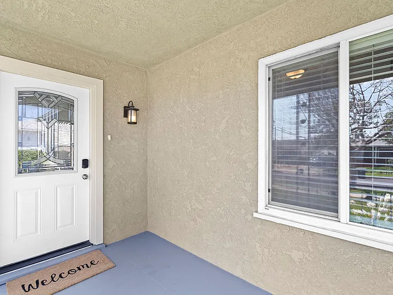 2109 N Valley St — Photo 34