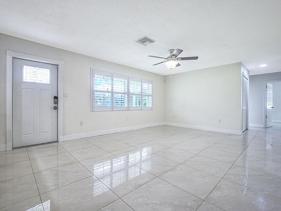 5th image of 270 Forest Estate Drive