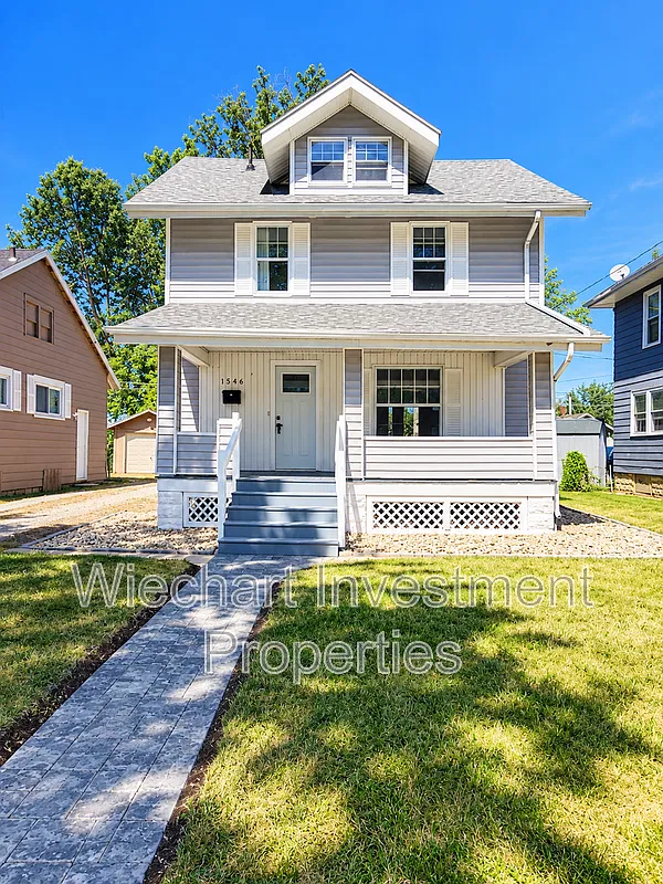 4 bed, 1.0 bath, 1644 sqft, $1,595 — Photo 1