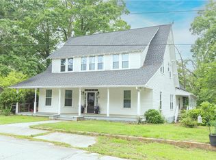 207 College St, Westminster, SC 29693