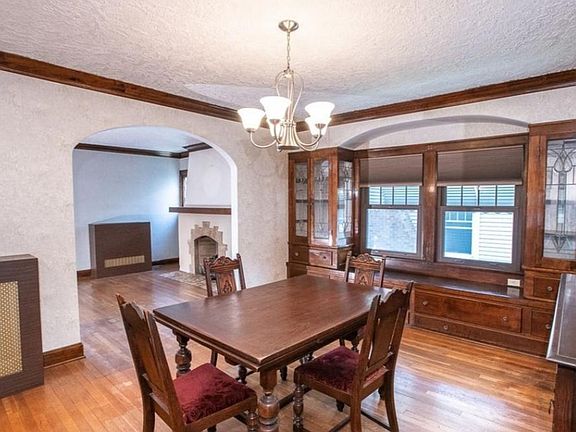3rd image of 1913 Cypress Ave Unit A