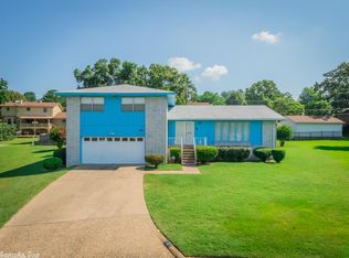 4 Fay Ct, Little Rock, AR 72204
