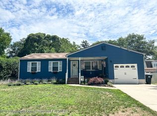 20 Charles St, Howell, NJ 07731