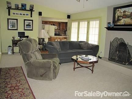 4th image of 3104 Kingston Dr