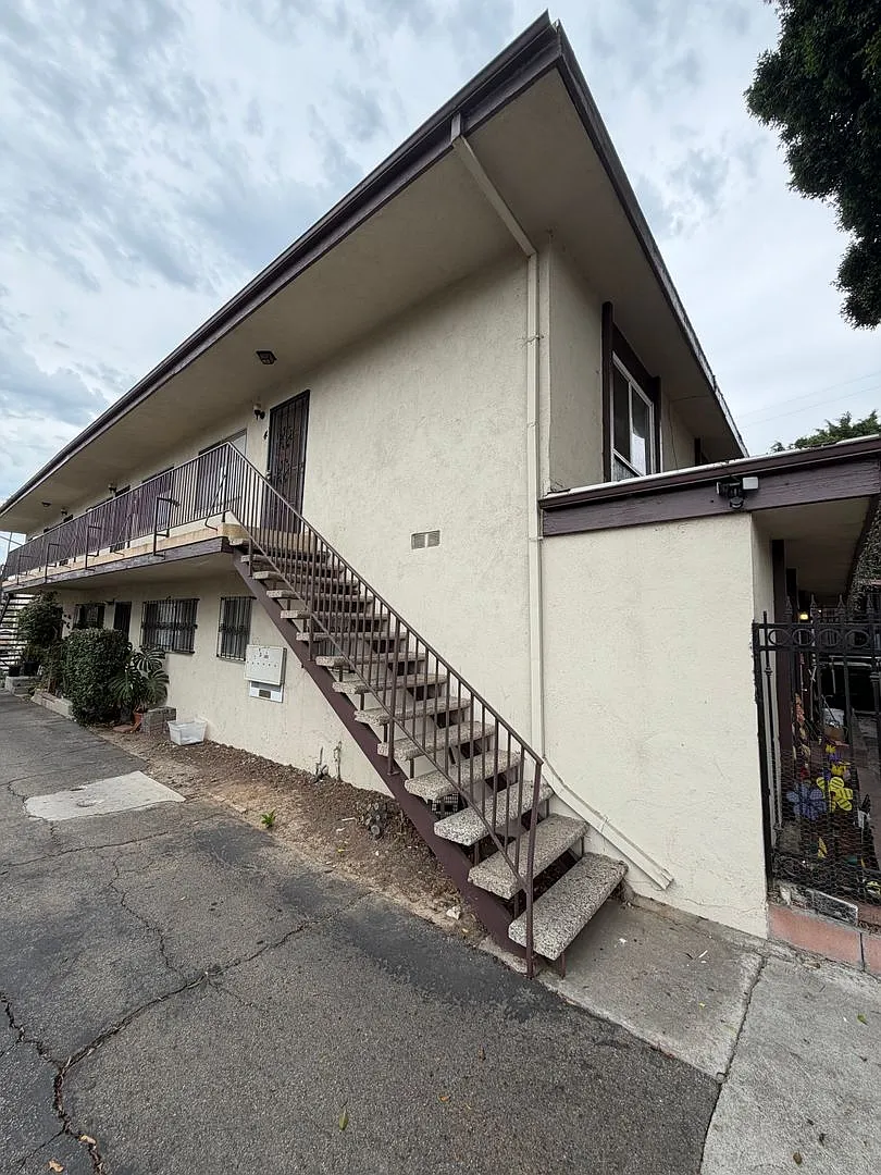4953 Gambier St — Photo 2