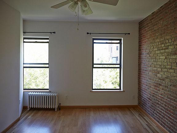 4th image of 319 W 76th St APT 18