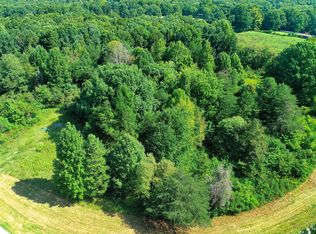 812 Yellow Cliff Rd, Jamestown, TN 38556