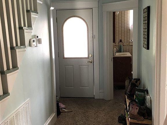 3rd image of 43 School St