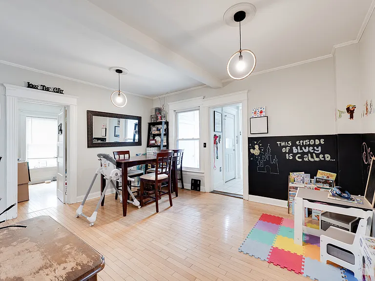 60 White St #1 — Photo 2
