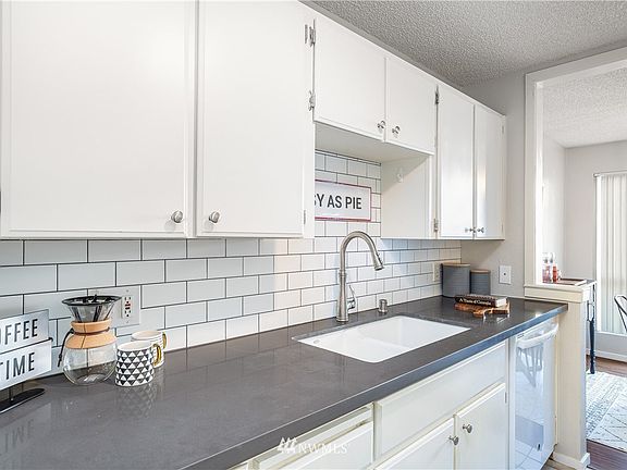 5th image of 831 126th Pl NE APT B105
