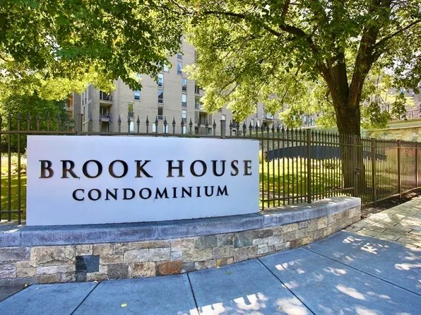 99 Pond Ave APT 318, Brookline, MA 02445