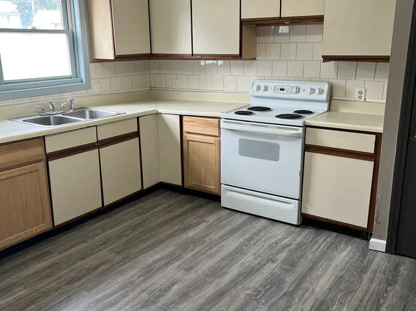 190 Corthell St #190, Indian Orchard, MA 01151