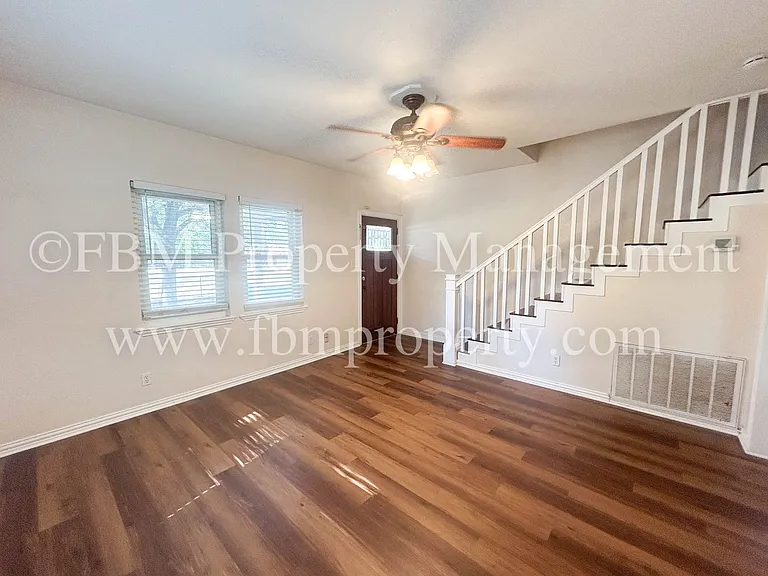 10693 S FM 148 — Photo 7