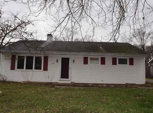 305 N Bittersweet Ln, Muncie, IN 47304