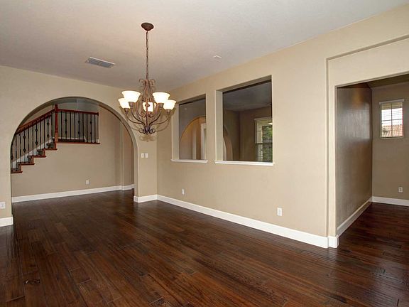 4th image of 3520 Black Oak Dr