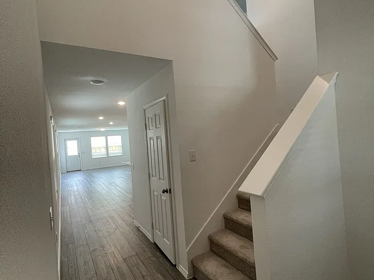 825 Breakwater Dr — Photo 13