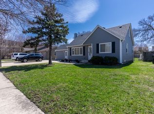 6737 104th Pl, Chicago Ridge, IL 60415