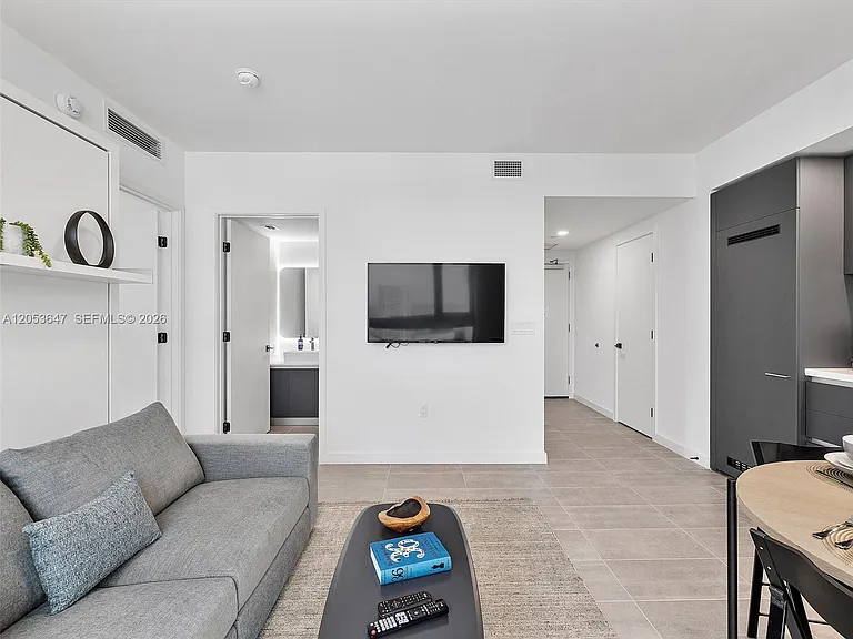 227 NE 2nd St #2706 — Photo 9