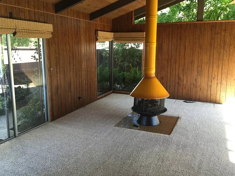 823 Helena Dr — Photo 7