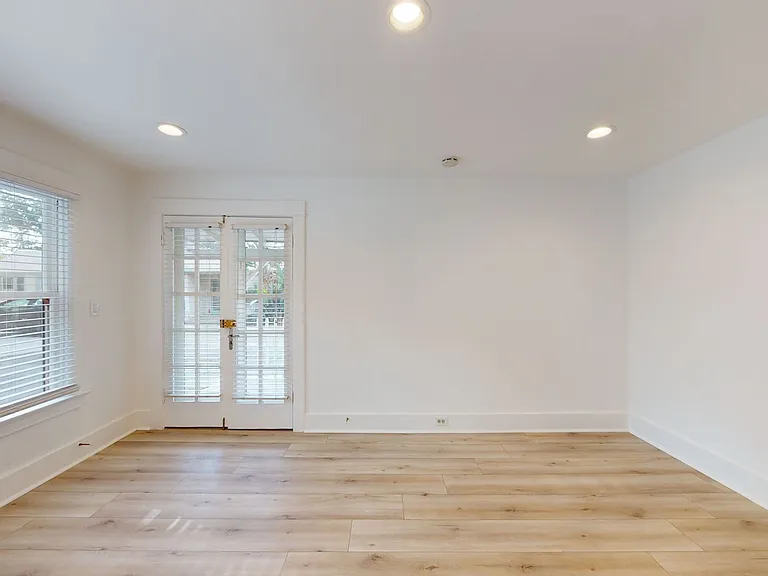 Beautifully Remodeled And Upgraded Studio Apartment In Residential Pasadena! Ask About August Mov... — Photo 7